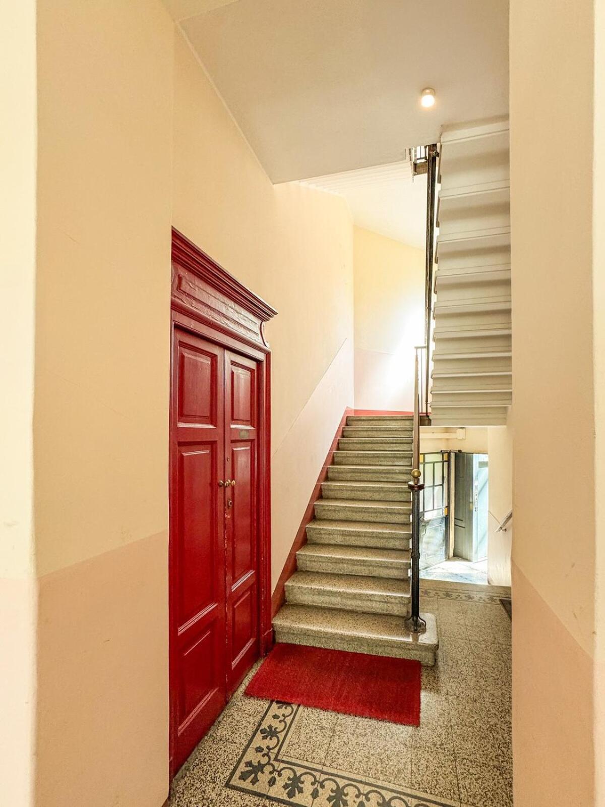 The Wish - Life - M1 Station Apartment *